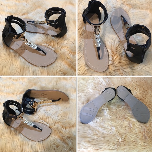 Vittorio D' Firenze Back Zip Thong Sandal NWOT - Picture 4 of 4